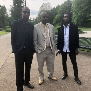 Meet your Posher, Leslie